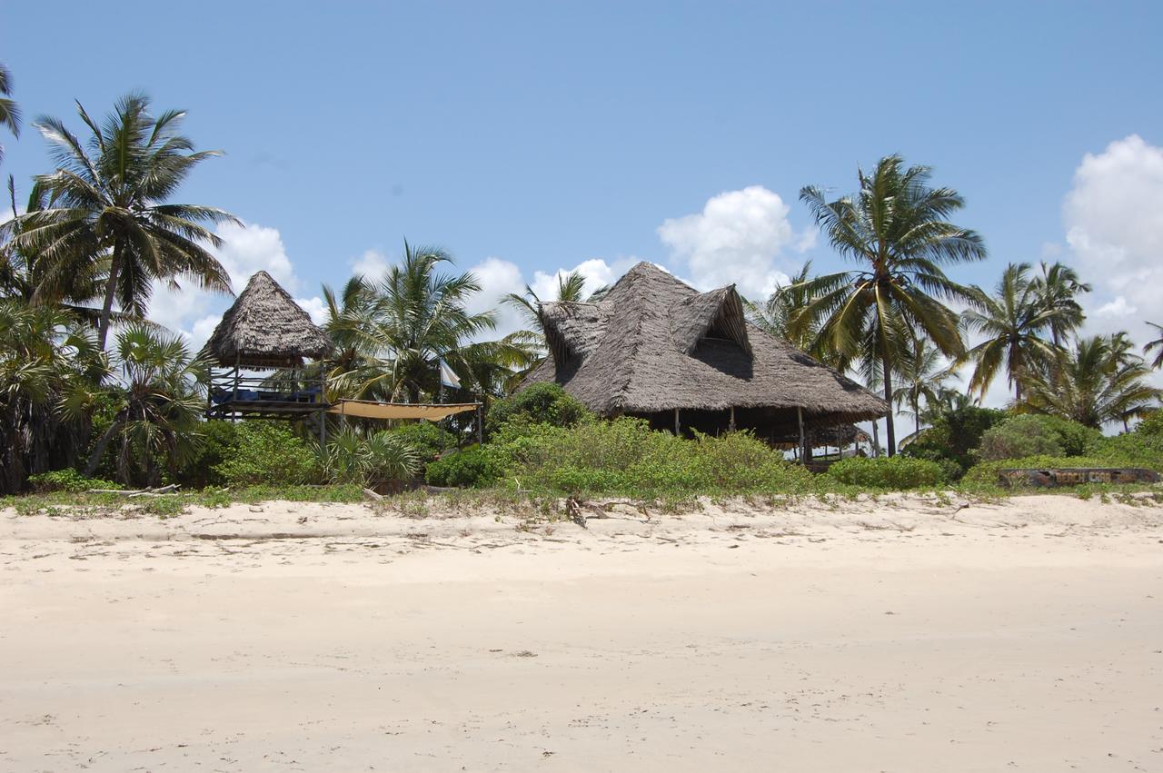 The Beach Crab Resort Pangani Bagian luar foto